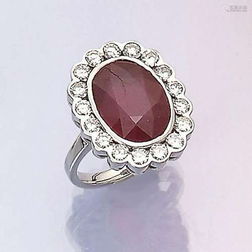 18 kt gold ring with ruby and brilliants