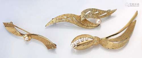 Lot 3 THEODOR FAHRNER brooches