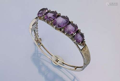 Bangle with amethysts