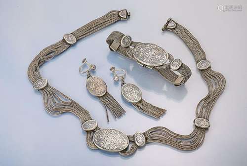 Jewelry set with Niello, Turkmenistan, ca. 1900