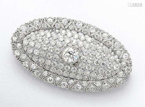 18 kt gold brooch with diamonds