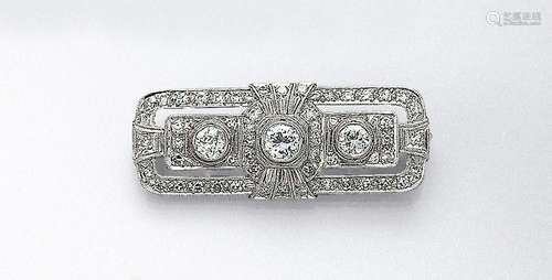 Art-Deco-brooch with diamonds