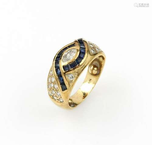 18 kt gold ring with diamonds and sapphires