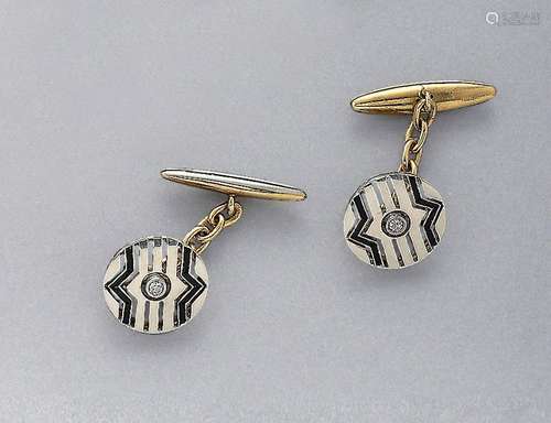 Pair of cuff links with diamonds and onyx