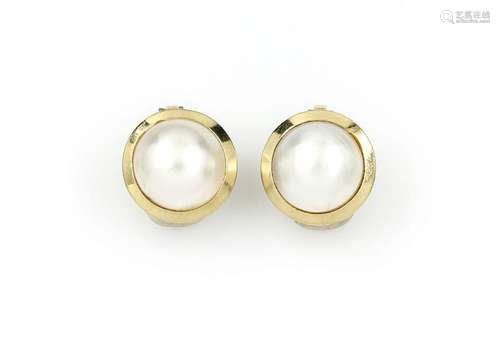 Pair of 14 kt gold ear clips with mabepearls