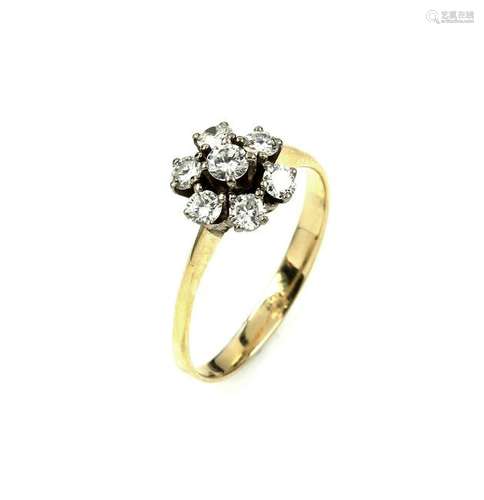 14 kt gold ring with brilliants