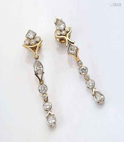 Pair of 18 kt gold designer earrings with diamonds