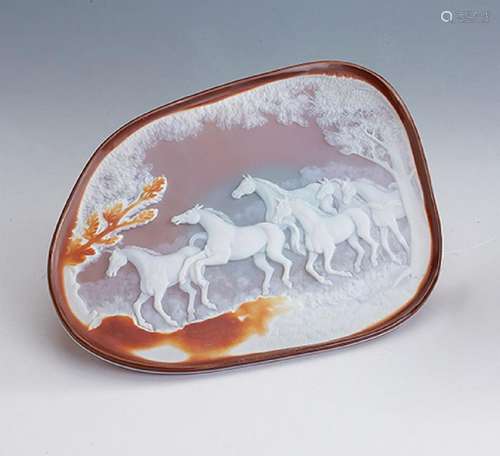 Layer stone engraving 'wild horses'