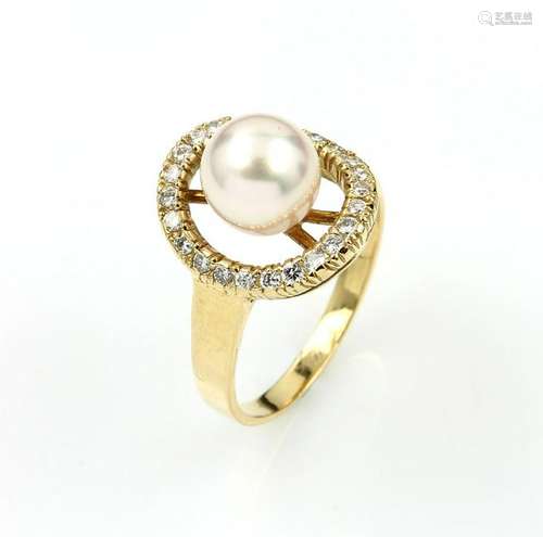 18 kt gold ring with cultured akoya pearl and