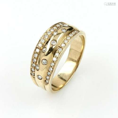 14 kt gold ring with brilliants