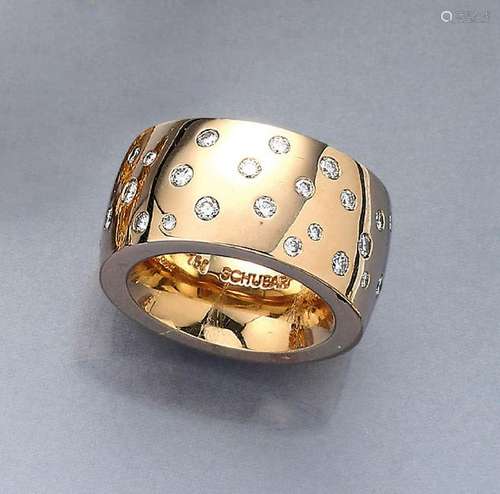 Solid 18 kt gold band ring with brilliants