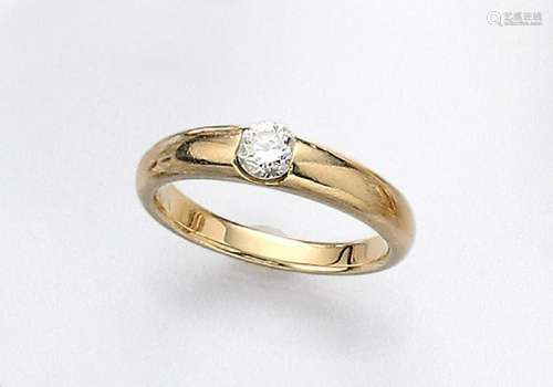 14 kt gold ring with brilliant