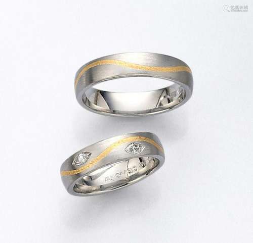 Pair of platinum friendship-/wedding rings with