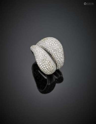 White gold diamond pavé set ring, g 13.90 size 14/54.