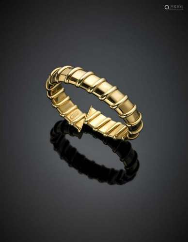 NABUCCO Yellow gold ringed cuff bracelet, g 58.62,