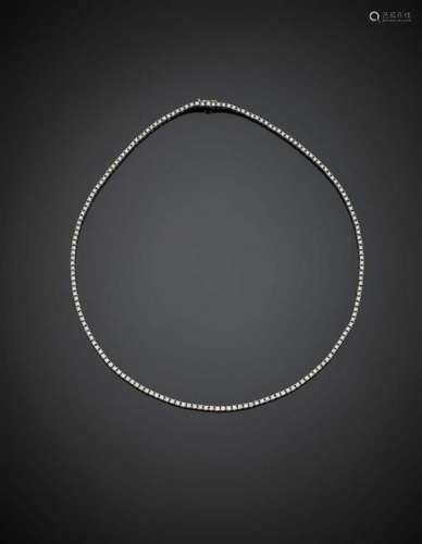 Round diamond white gold necklace in all ct. 3.20