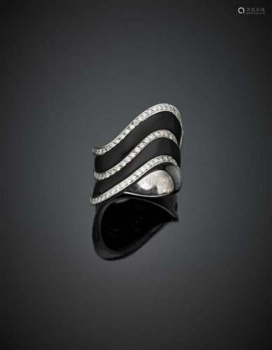CUSI White gold diamond and black material wave ring,