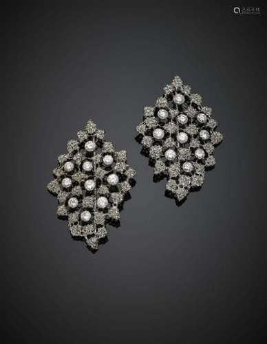 White gold diamond openwork double brooch, in all ct.