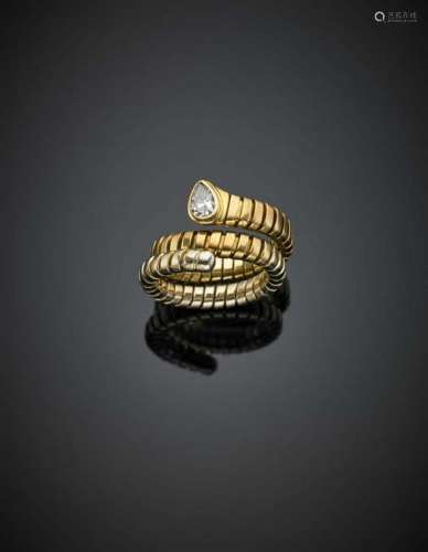 BULGARI Bi-coloured gold tubogas snake ring with ct.