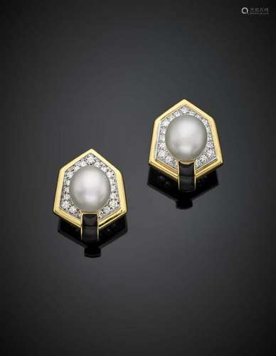 DAVID WEBB Diamond, mm14.5x13 circa South Sea pearl and