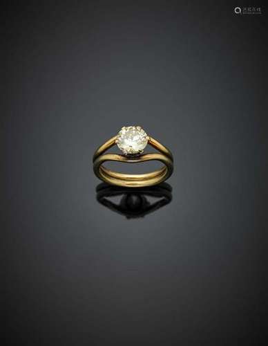 Round ct. 1.78 circa diamond yellow gold wire ring, g