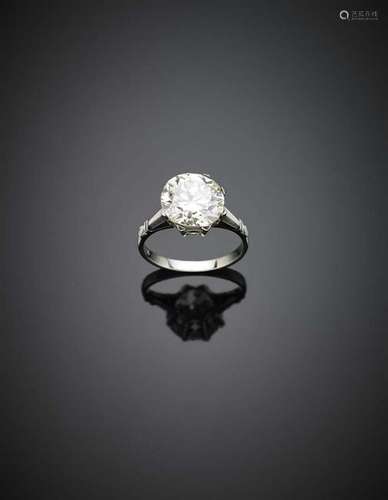 Round ct. 5.66 diamond white gold solitair ring, g 4.52