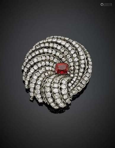 VAN CLEEF & ARPELS Round in all ct. 11 circa diamond