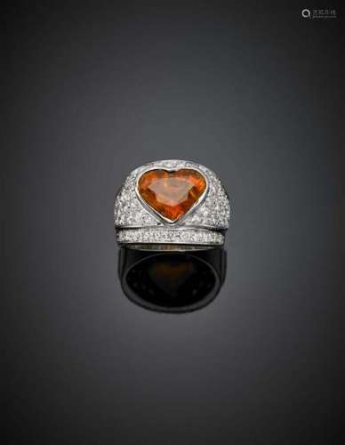 Heart shape ct. 7 circa orange sapphire and diamond