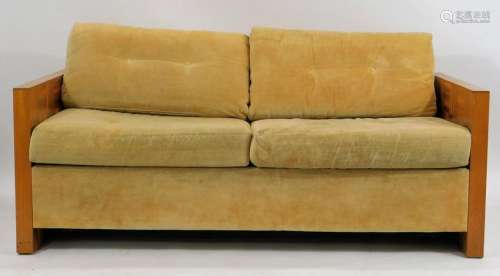 Carlyle Custom Convertibles Parquet Sleeper Couch