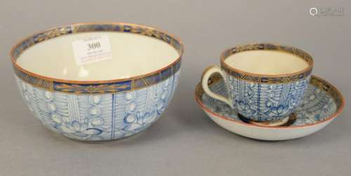 Chinese export cups and saucers, blue and white with