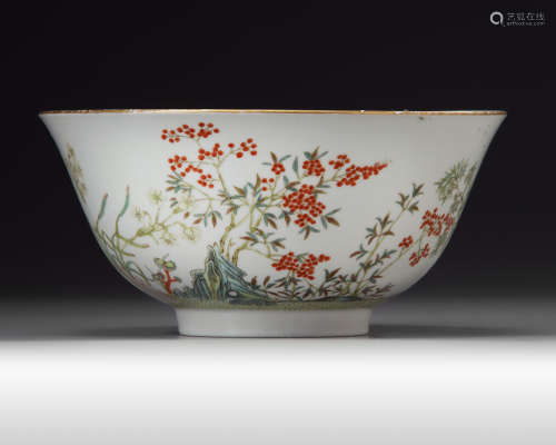 A Chinese famille rose 'flowers & lingzhi' bowl