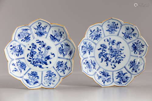 A pair of Chinese blue and white lotus-shaped dishes