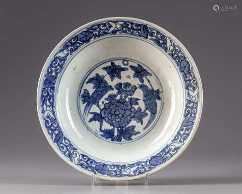 A Chinese blue and white dishe
