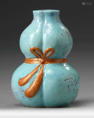 A Chinese Robins egg double gourd vase
