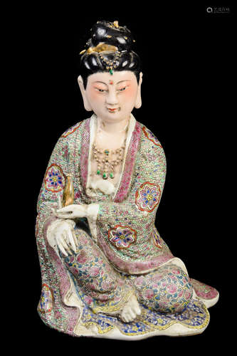 [Chinese] A Republic Era Famille Rose Porcelain Guanyin Figure