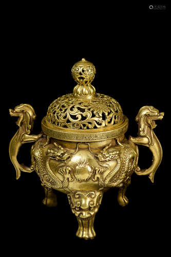 [Chinese] A Brass Dragon Pattern Tripod Incense Burner