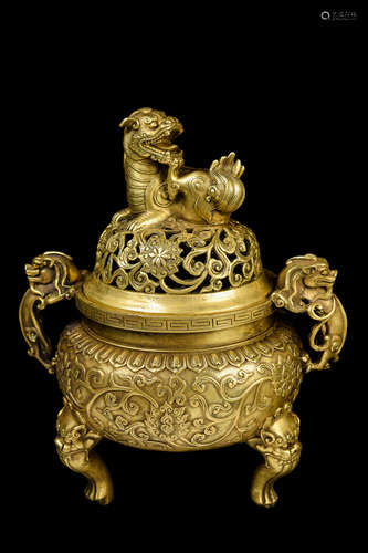 [Chinese] A Brass Lion Lid Tripod Incense Burner