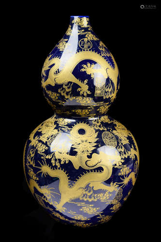 [Chinese] A Indigo Glazed Porcelain Calabash Vase with Gold Dragon Pattern