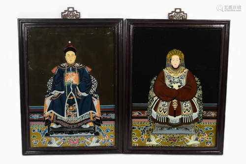 [Chinese] A Pair of Late Qing to Early Republic Era Glass Paintings of Husband and Wife