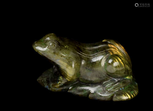 A Cat's Eye Stone Carved Frog Ornament