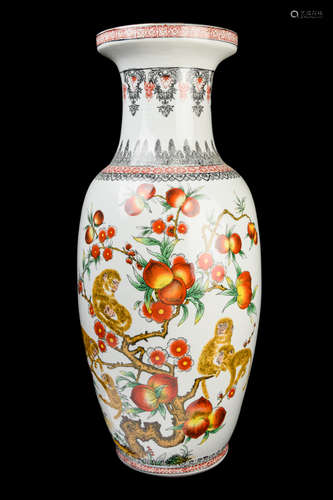 [Chinese] A Jingdezhen Made Famille Rose Porcelain Vase of Monkeys and Peaches