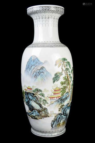 [Chinese] A Large Famille Rose Porcelain Landscape Vase by Jingdezhen