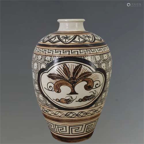 A Chinese Jizhou Type Glazed Porcelain Vase