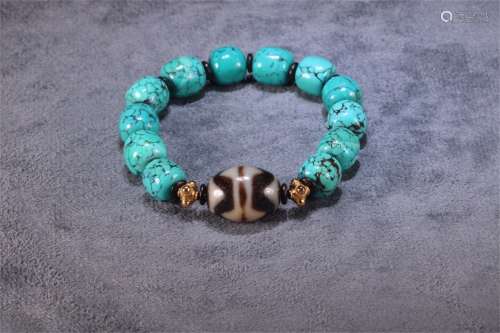 A Chinese Carved Turquoise Bracelet