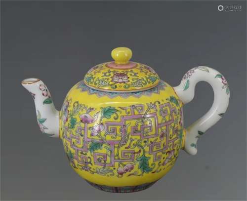 A Chinese Yellow Ground Famille-Rose Porcelain Tea Pot