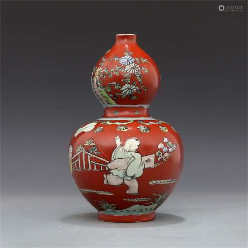 A Chinese Red Ground Wu-Cai Glazed Porcelain Double Gourd Vase