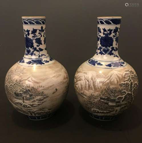 Chinese pair of  blue and white Tianqiu Vase Qianlong