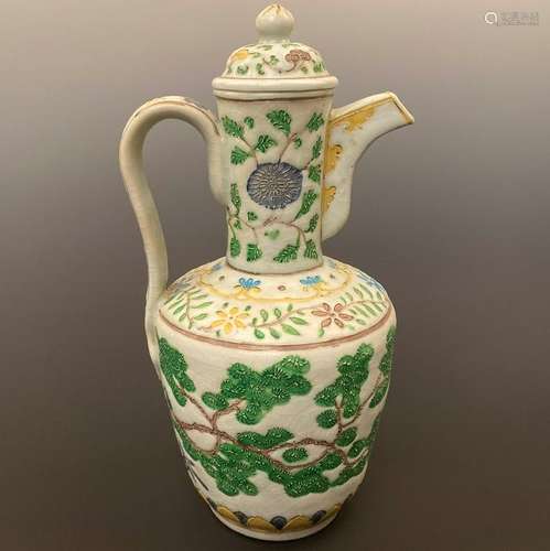 Chinese Plain Tricolour 'Flower' Lidded Wine Pot