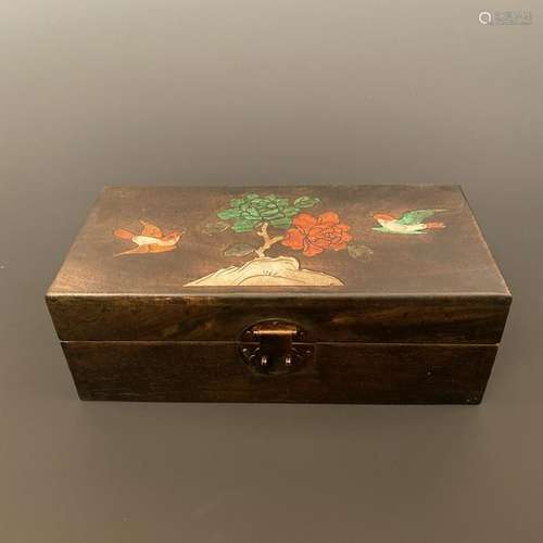 Chinese Engraving Hardwood Box with Paiting