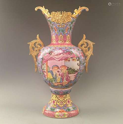 Chinese Enamel Color Vase